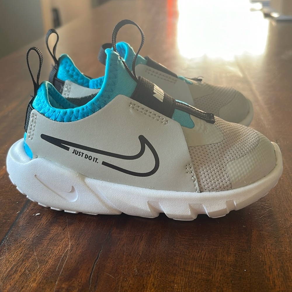 Nike sz7 toddler